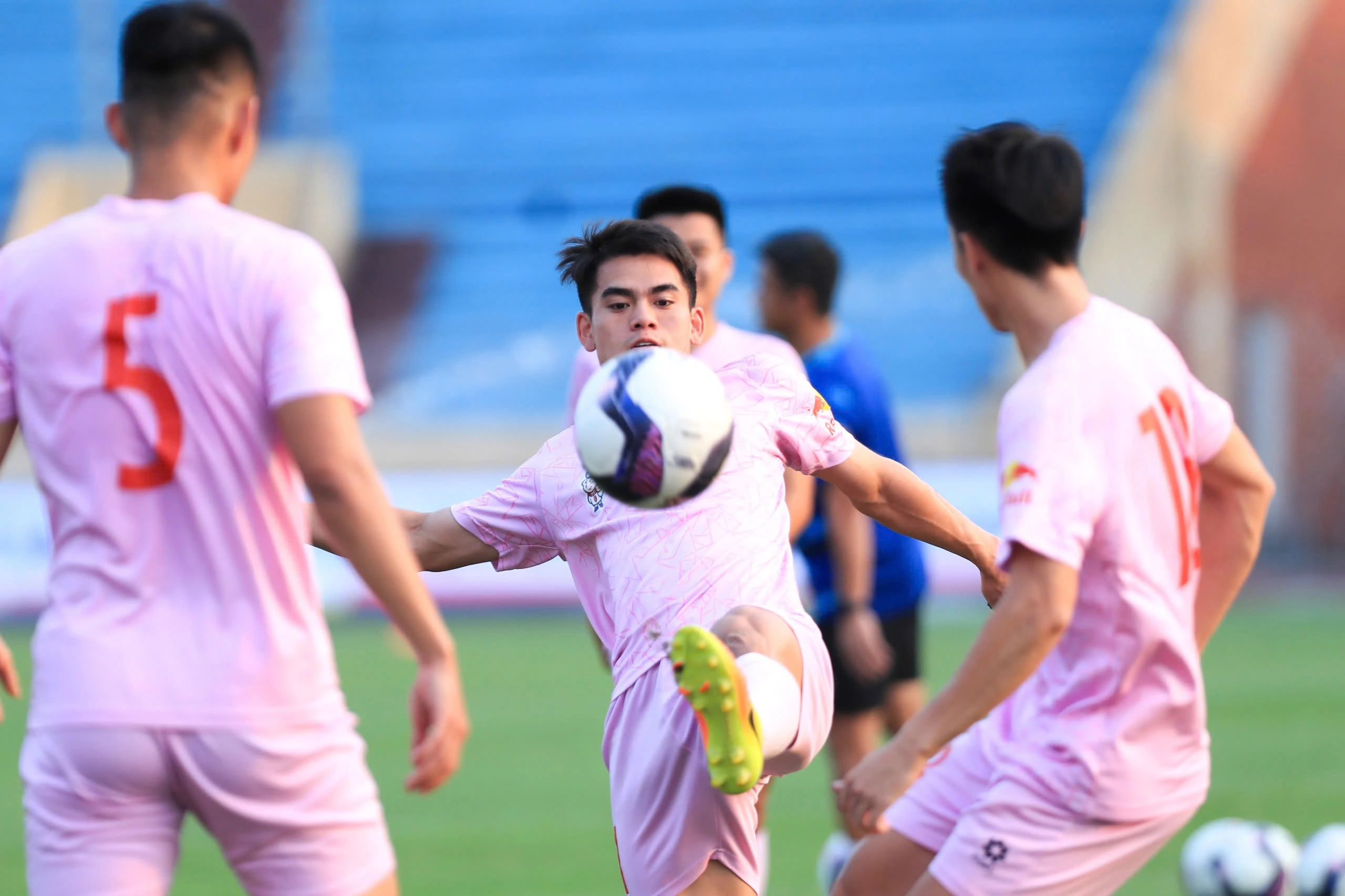 Thông tin về sự thay đổi đối thủ